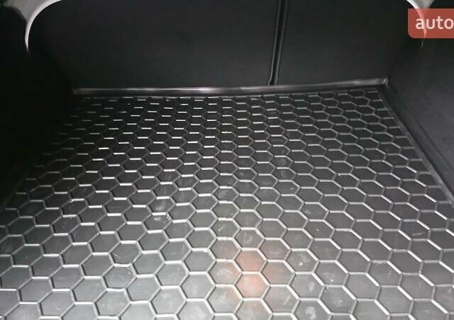 Белый Форд Фокус, объемом двигателя 1.6 л и пробегом 45 тыс. км за 10700 $, фото 18 на Automoto.ua