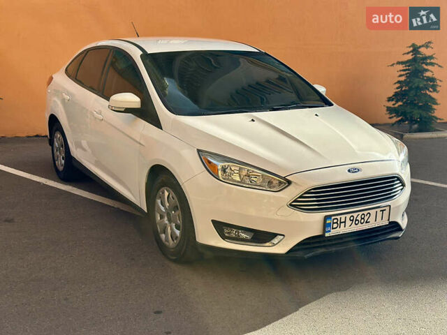Форд Фокус 2016 в Одессе на Automoto.ua Белый Форд Фокус, объемом двигателя 2 л и пробегом 77 тыс. км за 7500 $, фото 3 на Automoto.ua
