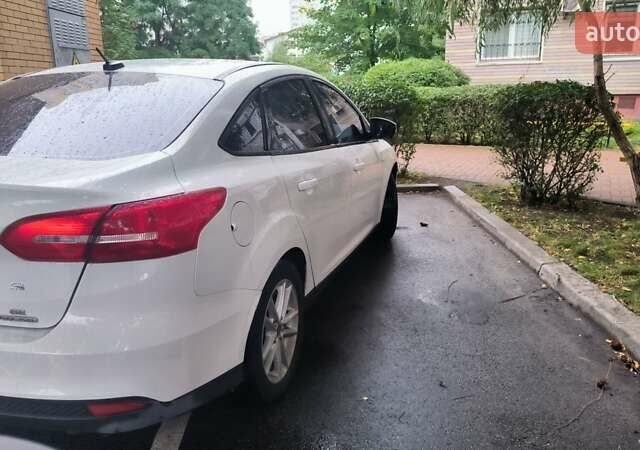 Белый Форд Фокус, объемом двигателя 2 л и пробегом 136 тыс. км за 9200 $, фото 1 на Automoto.ua