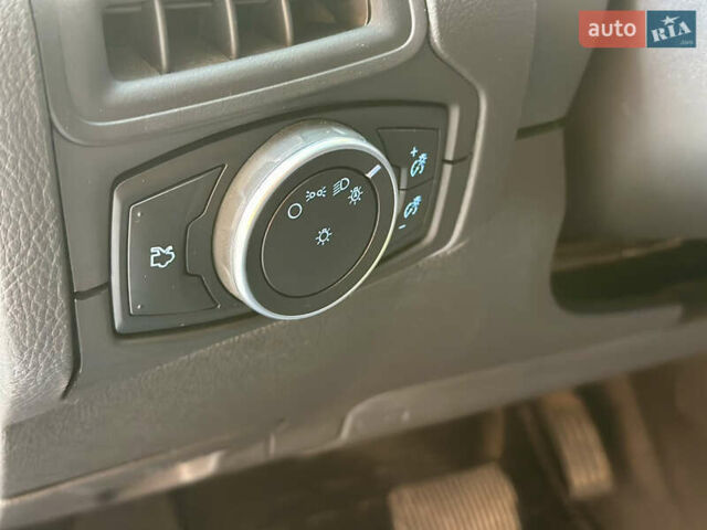 Форд Фокус 2016 в Одессе на Automoto.ua Белый Форд Фокус, объемом двигателя 2 л и пробегом 77 тыс. км за 7500 $, фото 11 на Automoto.ua