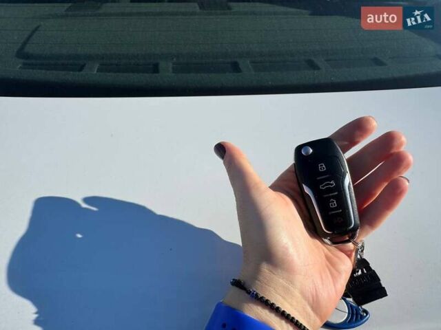 Форд Фокус 2016 в Одессе на Automoto.ua Белый Форд Фокус, объемом двигателя 2 л и пробегом 117 тыс. км за 8600 $, фото 7 на Automoto.ua