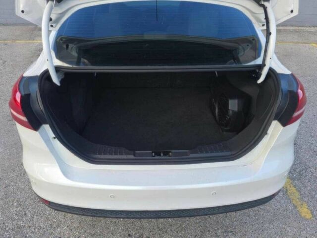 Белый Форд Фокус, объемом двигателя 2 л и пробегом 79 тыс. км за 4300 $, фото 16 на Automoto.ua