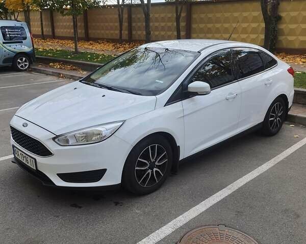 Форд Фокус 2016 в Киеве на Automoto.ua Белый Форд Фокус, объемом двигателя 1.6 л и пробегом 150 тыс. км за 8000 $, фото 7 на Automoto.ua
