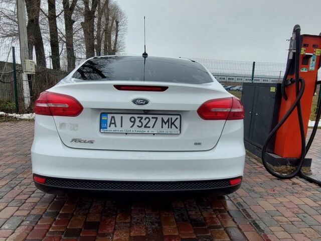 Белый Форд Фокус, объемом двигателя 2 л и пробегом 128 тыс. км за 8000 $, фото 2 на Automoto.ua