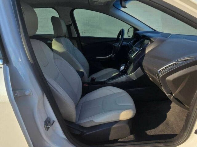 Белый Форд Фокус, объемом двигателя 2 л и пробегом 79 тыс. км за 4300 $, фото 12 на Automoto.ua