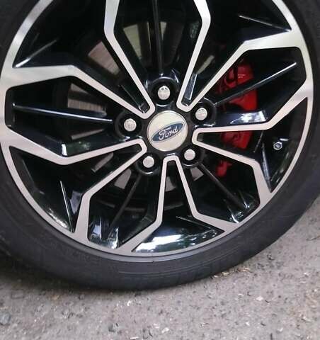 Белый Форд Фокус, объемом двигателя 1.6 л и пробегом 45 тыс. км за 10700 $, фото 2 на Automoto.ua