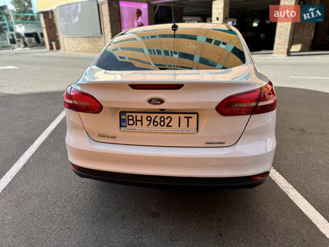 Форд Фокус 2016 в Одессе на Automoto.ua Белый Форд Фокус, объемом двигателя 2 л и пробегом 77 тыс. км за 7500 $, фото 7 на Automoto.ua