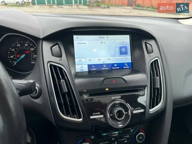 Форд Фокус 2016 в Днепре (Днепропетровске) на Automoto.ua Белый Форд Фокус, объемом двигателя 2 л и пробегом 142 тыс. км за 9500 $, фото 20 на Automoto.ua