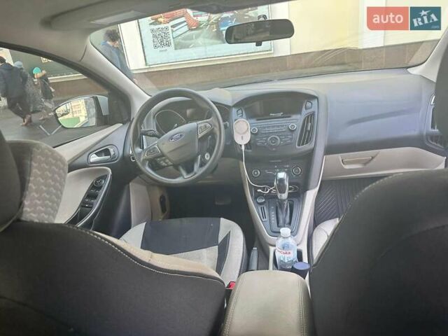 Белый Форд Фокус, объемом двигателя 2 л и пробегом 202 тыс. км за 7600 $, фото 14 на Automoto.ua