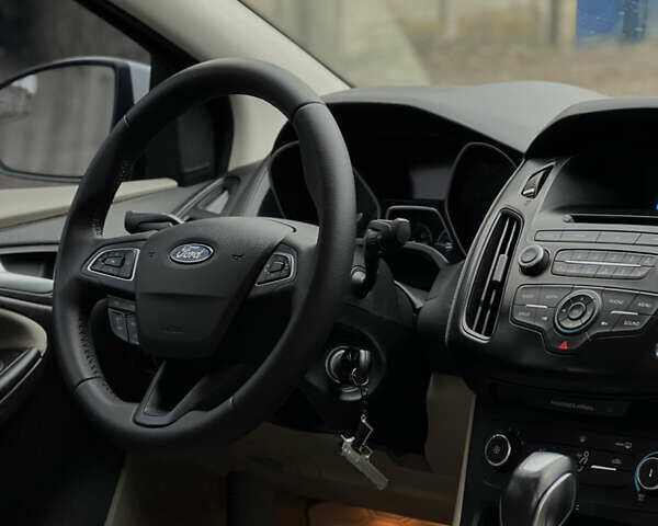 Белый Форд Фокус, объемом двигателя 2 л и пробегом 194 тыс. км за 8000 $, фото 10 на Automoto.ua