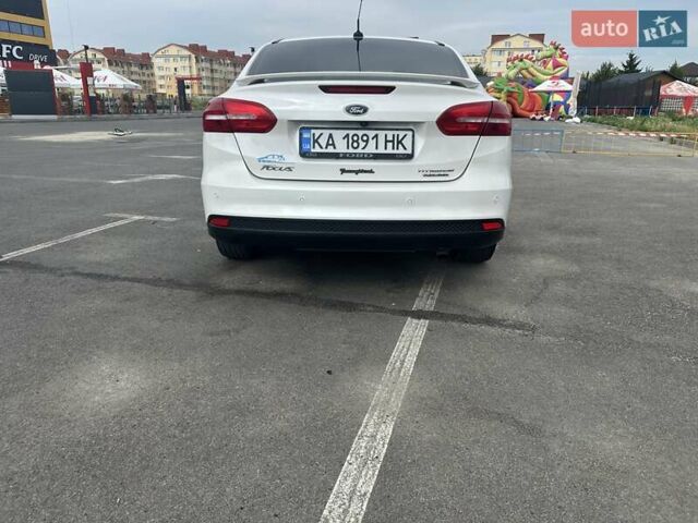 Білий Форд Фокус, об'ємом двигуна 2 л та пробігом 176 тис. км за 10800 $, фото 6 на Automoto.ua