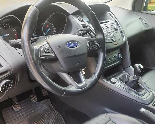 Форд Фокус 2016 в Киеве на Automoto.ua Белый Форд Фокус, объемом двигателя 1.6 л и пробегом 150 тыс. км за 8000 $, фото 3 на Automoto.ua