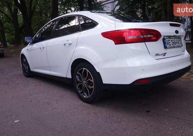 Белый Форд Фокус, объемом двигателя 1.6 л и пробегом 45 тыс. км за 10700 $, фото 10 на Automoto.ua