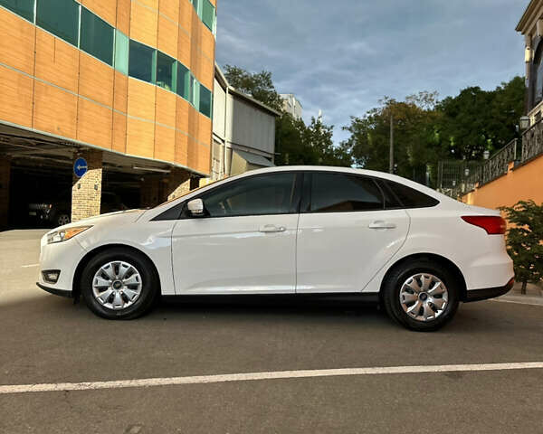 Форд Фокус 2016 в Одессе на Automoto.ua Белый Форд Фокус, объемом двигателя 2 л и пробегом 77 тыс. км за 7500 $, фото 5 на Automoto.ua