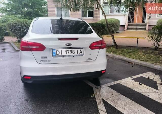 Белый Форд Фокус, объемом двигателя 2 л и пробегом 136 тыс. км за 9200 $, фото 7 на Automoto.ua