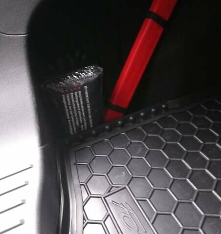 Белый Форд Фокус, объемом двигателя 1.6 л и пробегом 45 тыс. км за 10700 $, фото 20 на Automoto.ua