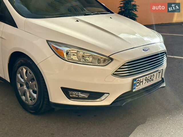 Форд Фокус 2016 в Одессе на Automoto.ua Белый Форд Фокус, объемом двигателя 2 л и пробегом 77 тыс. км за 7500 $, фото 4 на Automoto.ua