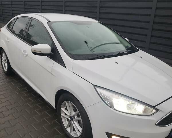 Белый Форд Фокус, объемом двигателя 2 л и пробегом 119 тыс. км за 8800 $, фото 2 на Automoto.ua