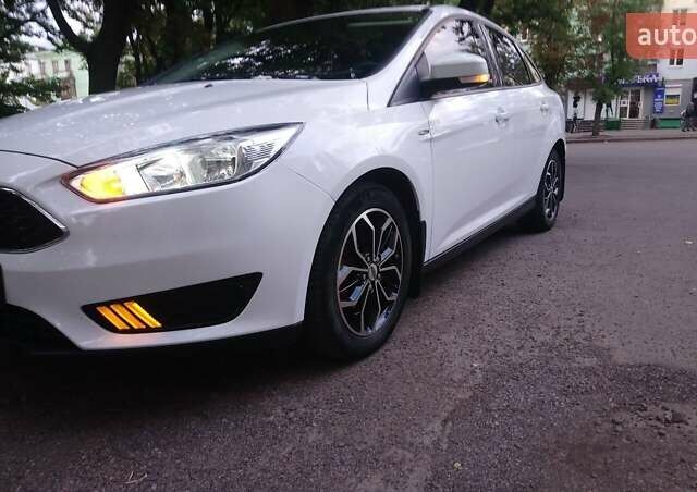 Белый Форд Фокус, объемом двигателя 1.6 л и пробегом 45 тыс. км за 10700 $, фото 27 на Automoto.ua