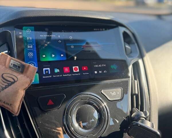 Форд Фокус 2016 в Одессе на Automoto.ua Белый Форд Фокус, объемом двигателя 2 л и пробегом 117 тыс. км за 8600 $, фото 18 на Automoto.ua