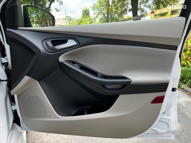 Белый Форд Фокус, объемом двигателя 2 л и пробегом 77 тыс. км за 9190 $, фото 26 на Automoto.ua