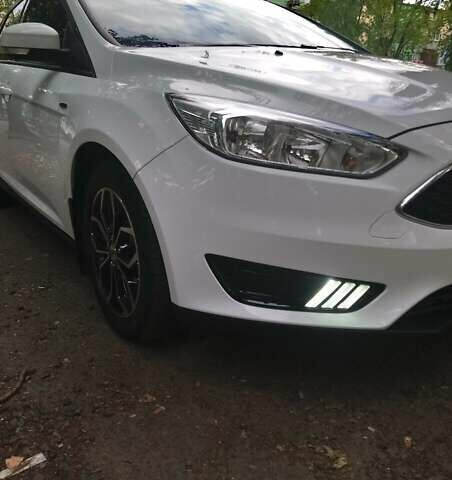 Белый Форд Фокус, объемом двигателя 1.6 л и пробегом 45 тыс. км за 10700 $, фото 25 на Automoto.ua