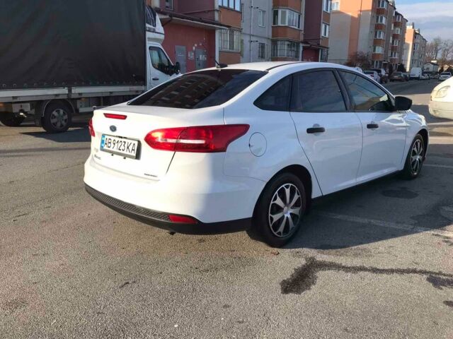 Белый Форд Фокус, объемом двигателя 2 л и пробегом 47 тыс. км за 9400 $, фото 6 на Automoto.ua