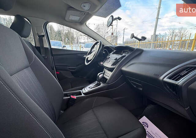 Белый Форд Фокус, объемом двигателя 2 л и пробегом 140 тыс. км за 7500 $, фото 6 на Automoto.ua