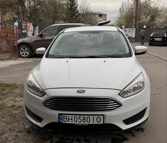 Белый Форд Фокус, объемом двигателя 2 л и пробегом 302 тыс. км за 6500 $, фото 1 на Automoto.ua