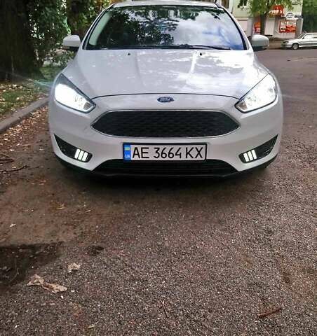 Белый Форд Фокус, объемом двигателя 1.6 л и пробегом 45 тыс. км за 10700 $, фото 1 на Automoto.ua