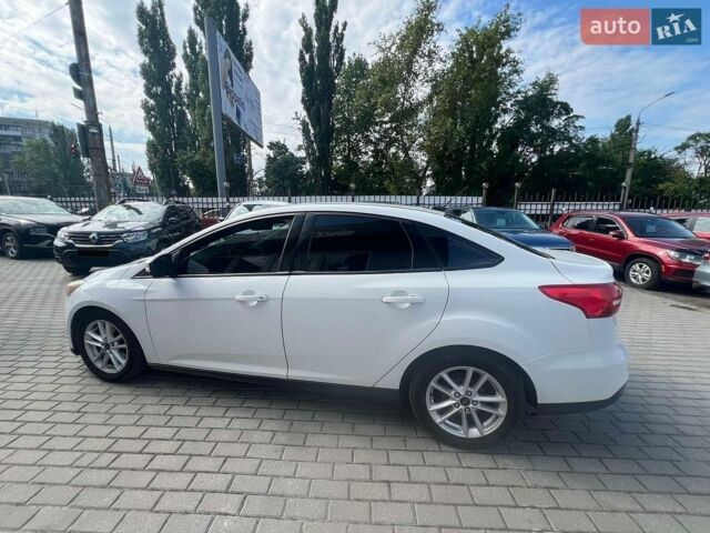 Белый Форд Фокус, объемом двигателя 2 л и пробегом 161 тыс. км за 8400 $, фото 12 на Automoto.ua