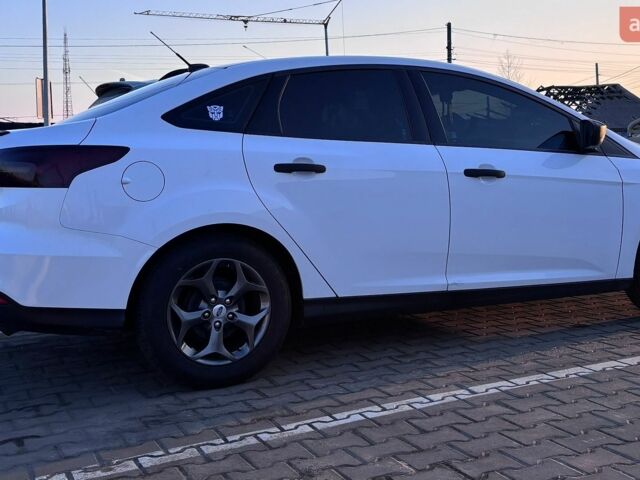 Білий Форд Фокус, об'ємом двигуна 2 л та пробігом 175 тис. км за 7000 $, фото 3 на Automoto.ua