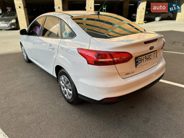 Форд Фокус 2016 в Одессе на Automoto.ua Белый Форд Фокус, объемом двигателя 2 л и пробегом 77 тыс. км за 7500 $, фото 6 на Automoto.ua