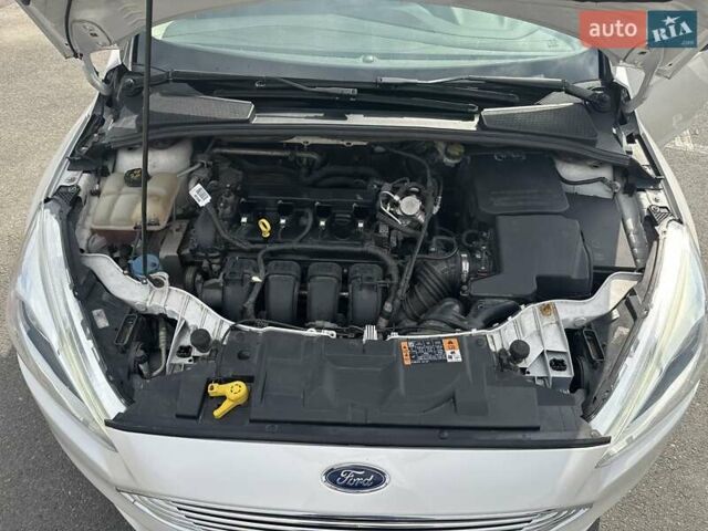 Білий Форд Фокус, об'ємом двигуна 2 л та пробігом 176 тис. км за 10800 $, фото 10 на Automoto.ua