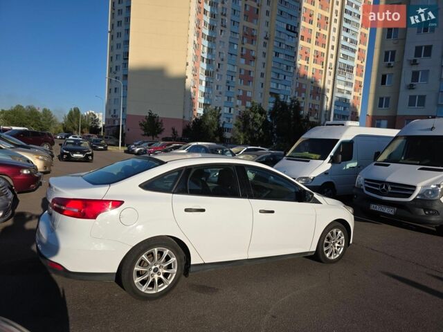 Белый Форд Фокус, объемом двигателя 2 л и пробегом 159 тыс. км за 7000 $, фото 7 на Automoto.ua