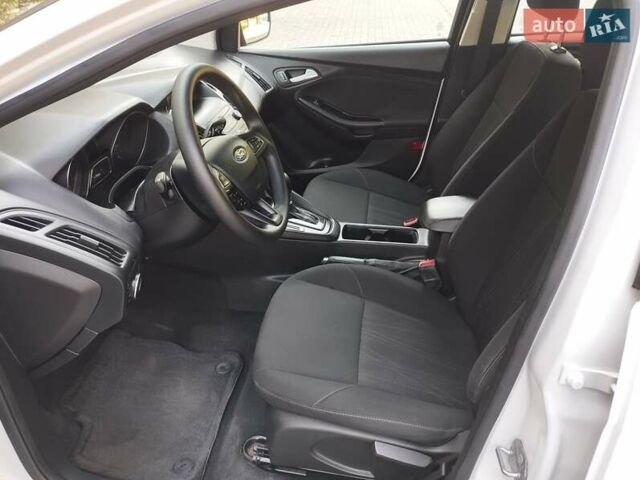 Форд Фокус 2017 у Запоріжжя на Automoto.ua Білий Форд Фокус, об'ємом двигуна 2 л та пробігом 58 тис. км за 9600 $, фото 8 на Automoto.ua