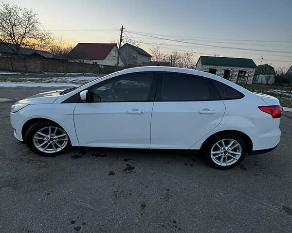 Білий Форд Фокус, об'ємом двигуна 2 л та пробігом 110 тис. км за 8900 $, фото 5 на Automoto.ua