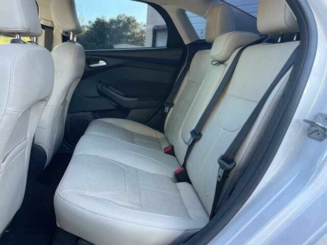 Білий Форд Фокус, об'ємом двигуна 2 л та пробігом 71 тис. км за 7500 $, фото 9 на Automoto.ua