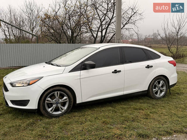 Белый Форд Фокус, объемом двигателя 2 л и пробегом 139 тыс. км за 8500 $, фото 1 на Automoto.ua
