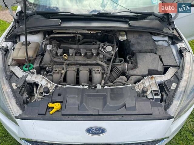 Белый Форд Фокус, объемом двигателя 0 л и пробегом 240 тыс. км за 8500 $, фото 14 на Automoto.ua