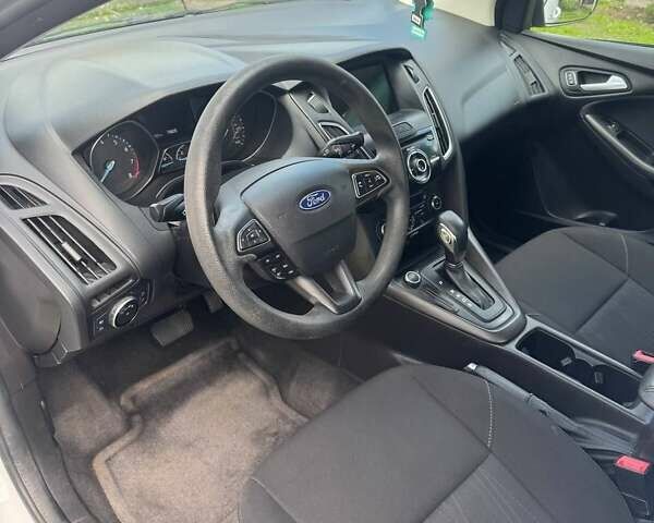 Белый Форд Фокус, объемом двигателя 0 л и пробегом 240 тыс. км за 8500 $, фото 22 на Automoto.ua