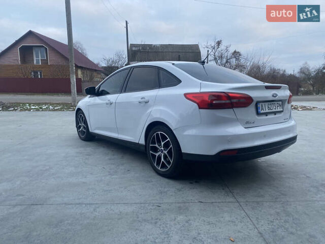 Белый Форд Фокус, объемом двигателя 2 л и пробегом 85 тыс. км за 9400 $, фото 6 на Automoto.ua
