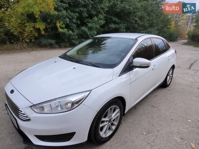 Білий Форд Фокус, об'ємом двигуна 2 л та пробігом 245 тис. км за 7500 $, фото 3 на Automoto.ua