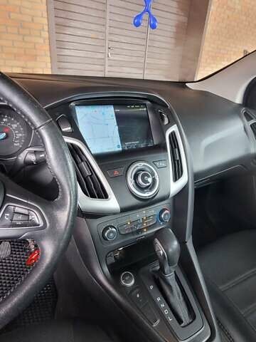 Білий Форд Фокус, об'ємом двигуна 2 л та пробігом 126 тис. км за 10900 $, фото 8 на Automoto.ua