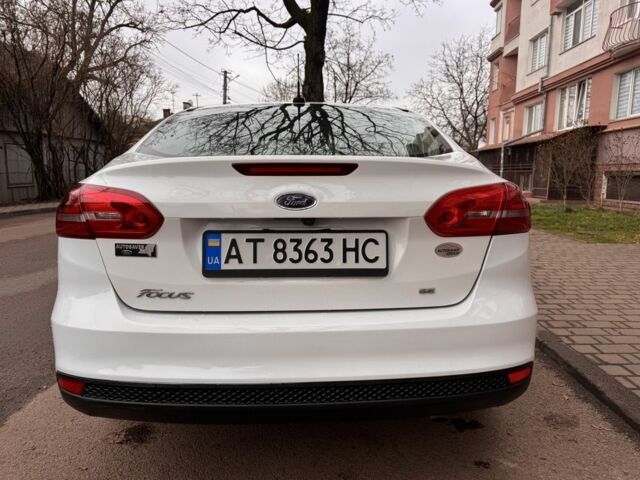 Белый Форд Фокус, объемом двигателя 2 л и пробегом 129 тыс. км за 8200 $, фото 4 на Automoto.ua