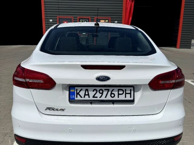 Белый Форд Фокус, объемом двигателя 2 л и пробегом 240 тыс. км за 7000 $, фото 16 на Automoto.ua