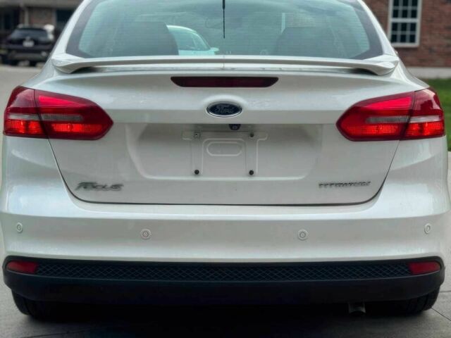 Белый Форд Фокус, объемом двигателя 2 л и пробегом 58 тыс. км за 6700 $, фото 1 на Automoto.ua