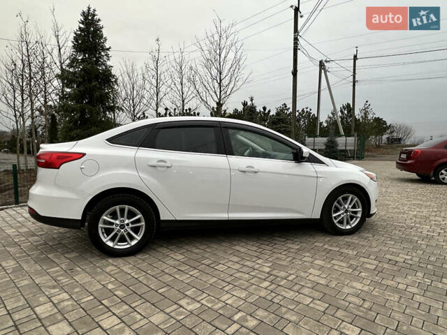Белый Форд Фокус, объемом двигателя 2 л и пробегом 117 тыс. км за 7900 $, фото 4 на Automoto.ua