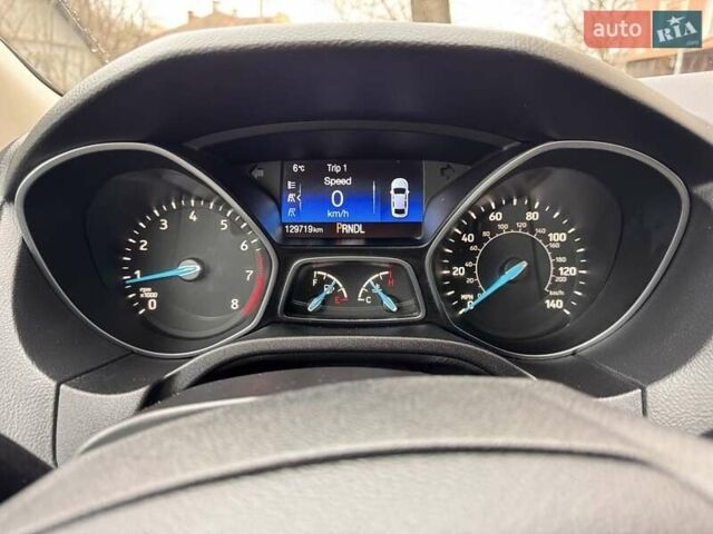 Белый Форд Фокус, объемом двигателя 2 л и пробегом 129 тыс. км за 8200 $, фото 5 на Automoto.ua