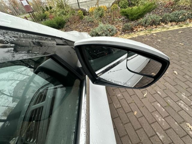 Белый Форд Фокус, объемом двигателя 2 л и пробегом 116 тыс. км за 7850 $, фото 12 на Automoto.ua